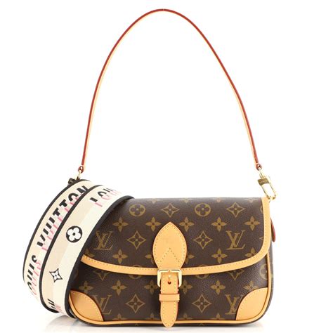 cuanto cuestan los bolsos louis vuitton|louis vuitton diane bag 2022.